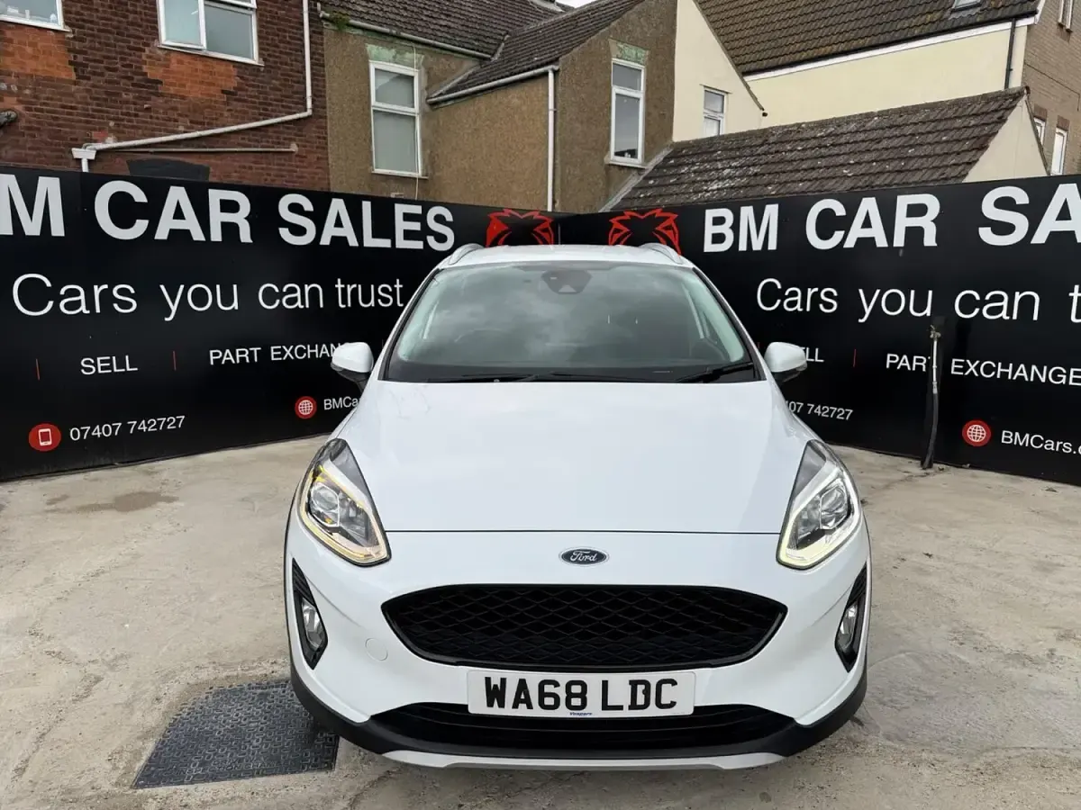 Used Ford Fiesta Active 100 HP (73 kW) 2018 White Hatchback