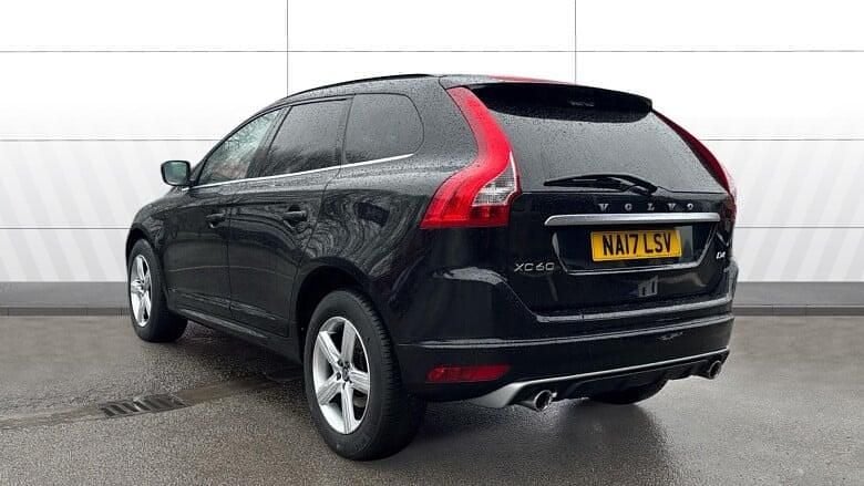 Used Volvo XC60 R-Design 190 HP (139 kW) 2017 Black SUV