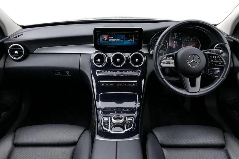 Używany Mercedes C200 Active 184 KM (135 kW) 2020 Srebrny Sedan/Limuzyna