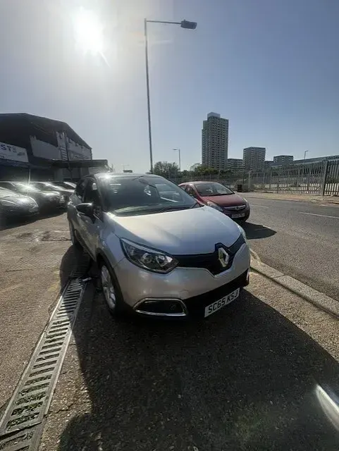 Used Renault Captur Dynamique 90 HP (66 kW) 2015 Silver SUV