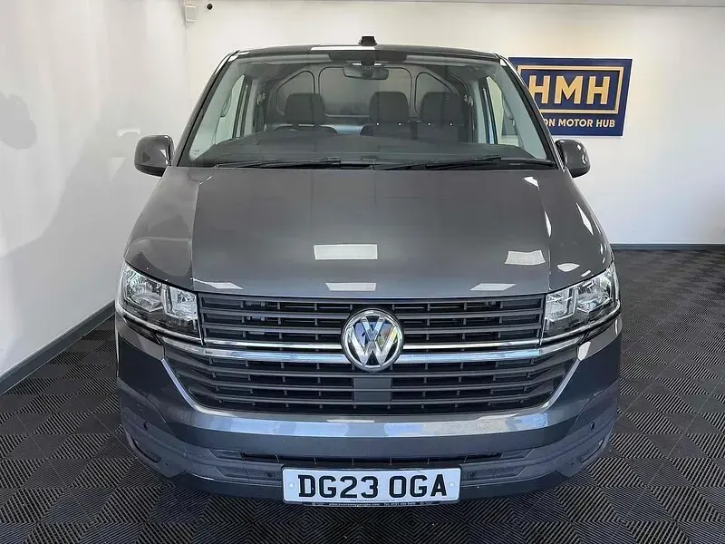 Käytetty VW Transporter Highline 2023 Harmaa Van