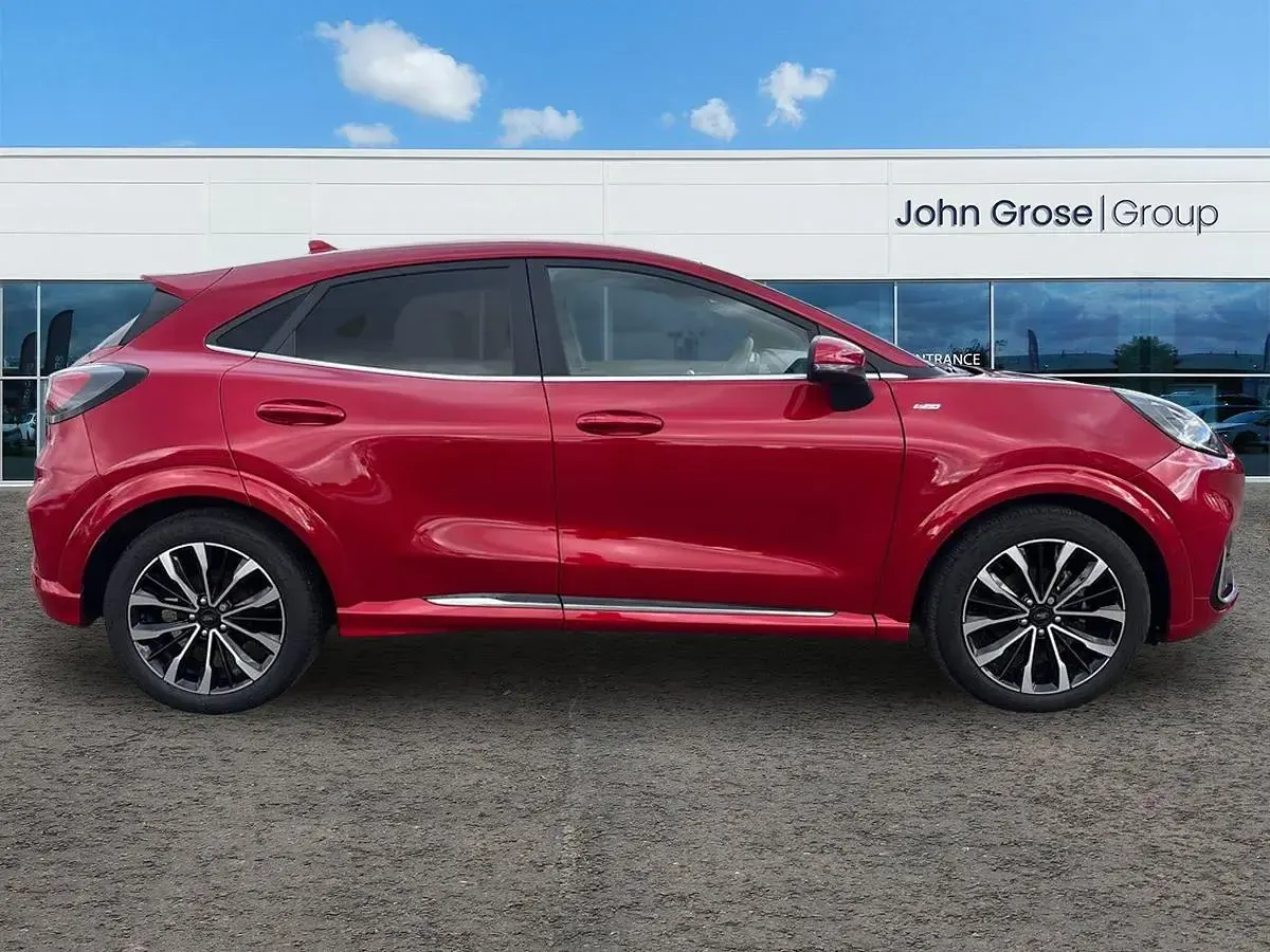 Begagnad Ford Puma ST-Line 2023 Röd SUV