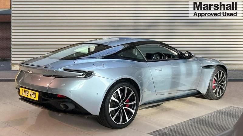Used Aston Martin DB11 503 HP (369 kW) 2019 Silver Coupe