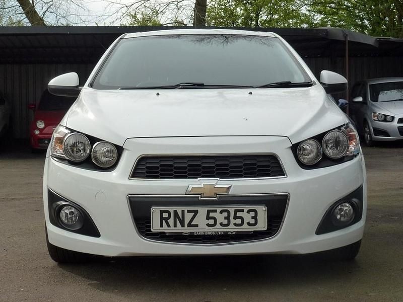 Used Chevrolet Aveo LTZ 100 HP (73 kW) 2012 White Hatchback