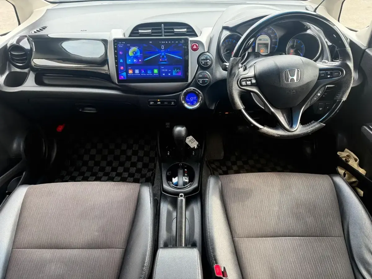 Used Honda Jazz Hybrid 102 HP (75 kW) 2026 Black Hatchback