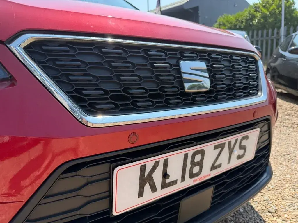Used Seat Arona SE Technology 115 HP (84 kW) 2018 Red SUV