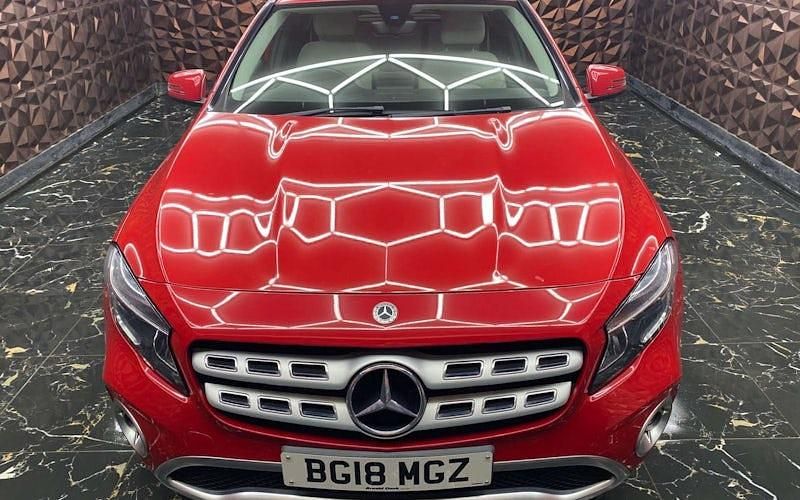 Used Mercedes GLA200 156 HP (114 kW) 2018 Red SUV
