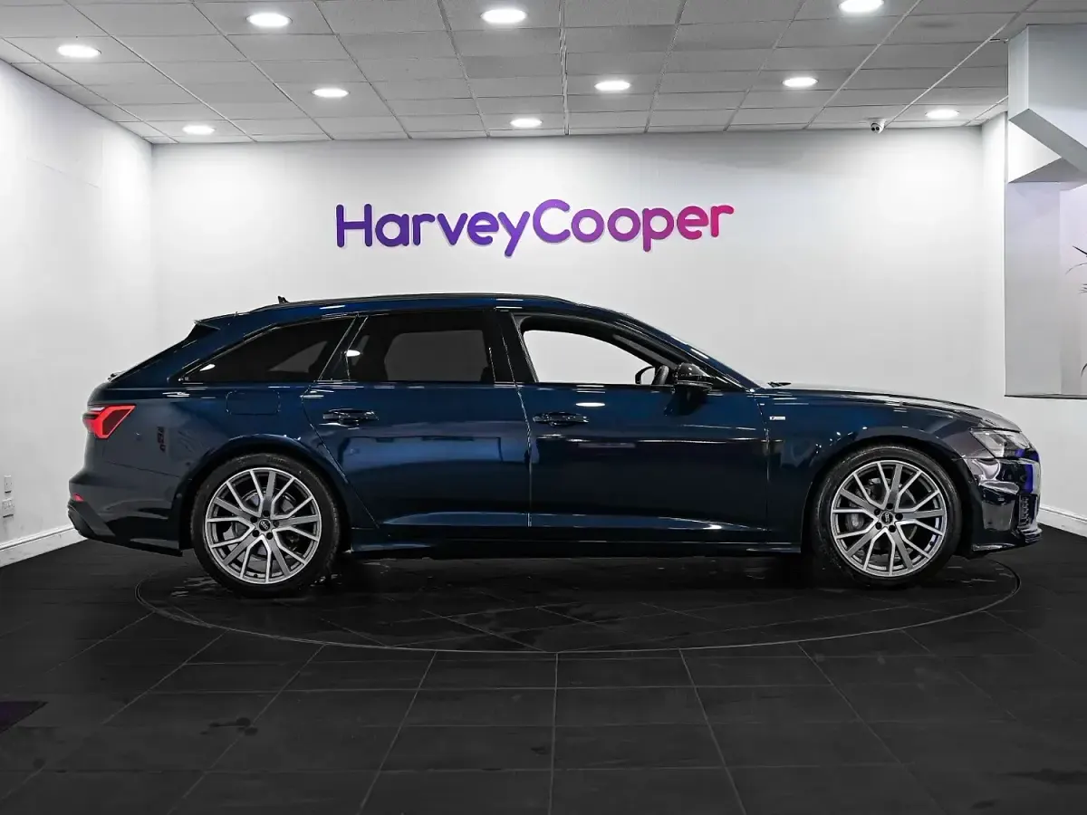 Used Audi A6 Black Edition 204 HP (150 kW) 2023 Blue Estate