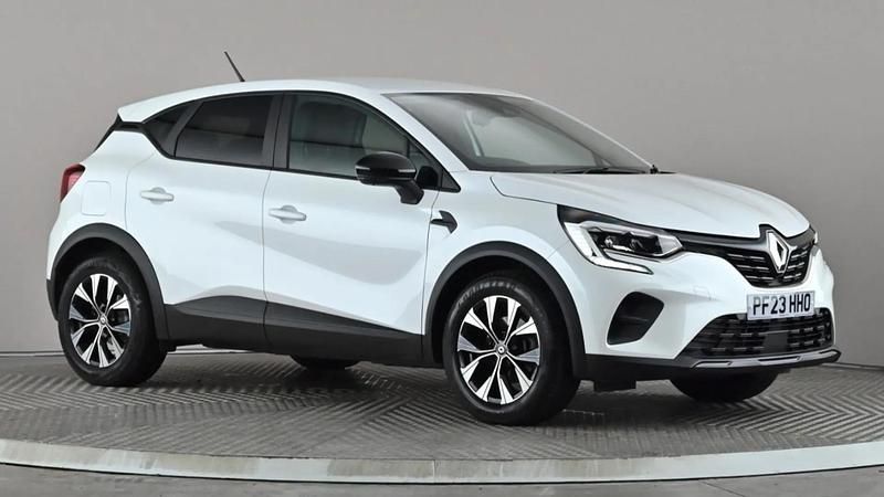 White Used 2023 Renault Captur Evolution SUV | £16,498 (Fair price) - Image 1/4