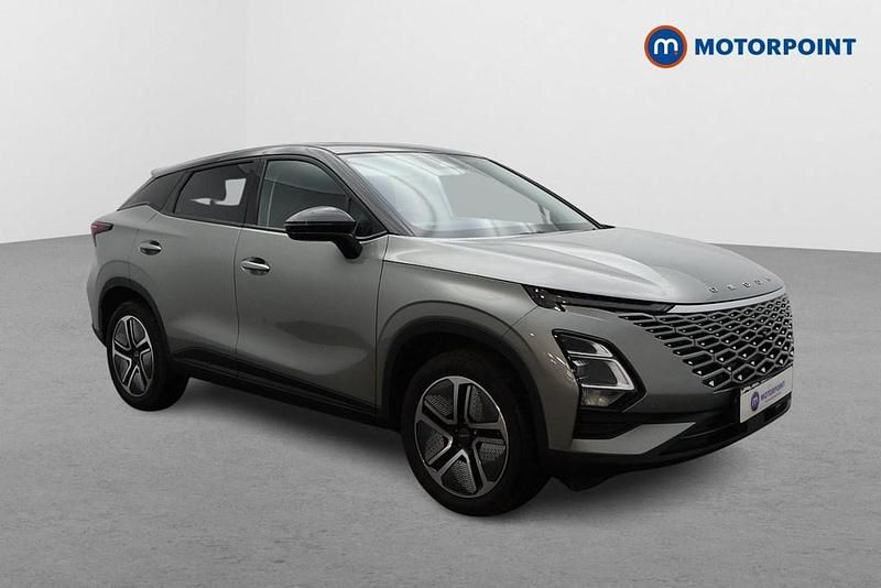 Silver/black Used 2024 Omoda 5 SUV | £20,849 (Fair price) - Image 1/4