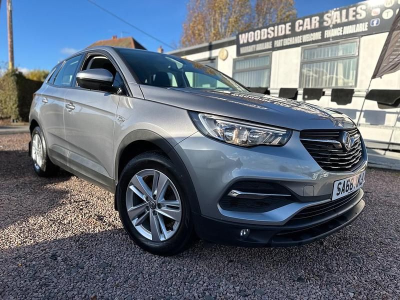Used Vauxhall Grandland X S 130 HP (95 kW) 2018 Grey SUV