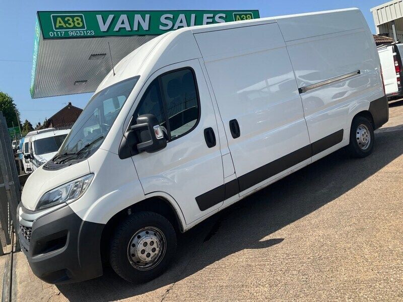 White Used 2020 Citroën Relay Van | £9,995 (Fair price) - Image 1/4