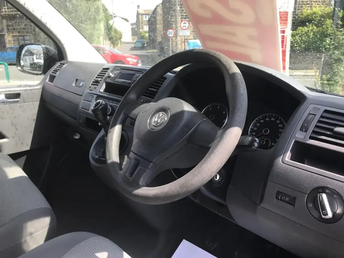 Used VW T5 SE 102 HP (75 kW) 2013 Black Van