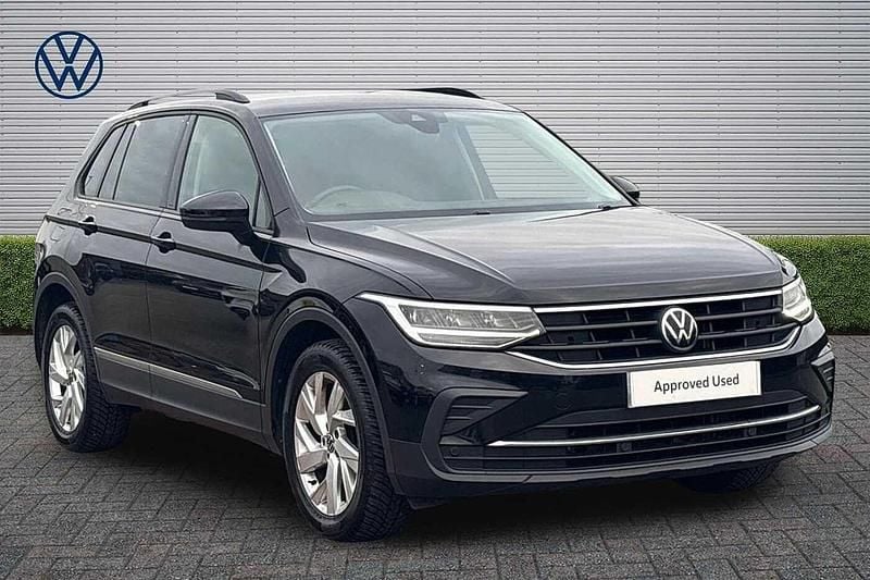 Used VW Tiguan Life 150 HP (110 kW) 2022 Black SUV