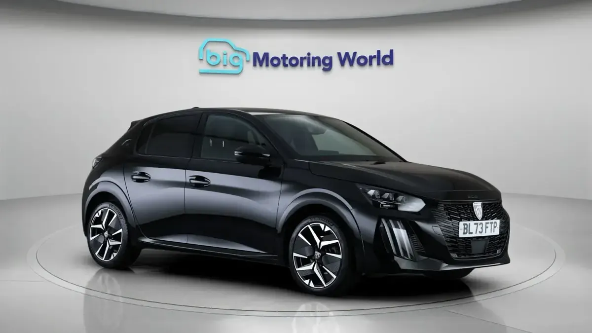 Second-hand Peugeot 208 GT 102 CP (75 kW) 2024 Hatchback