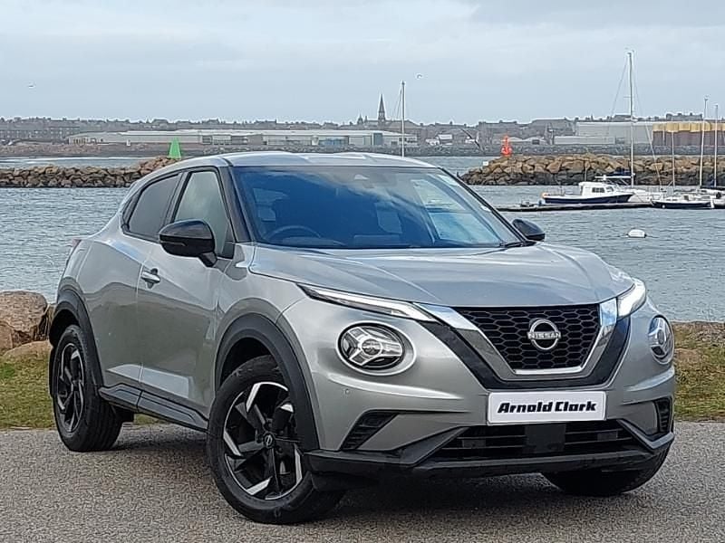 Used Nissan Juke N-Connecta 114 HP (83 kW) 2023 Silver SUV