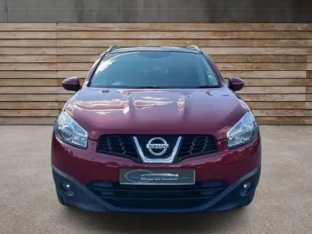 Used Nissan Qashqai +2 N-TEC 110 HP (80 kW) 2011 Red SUV