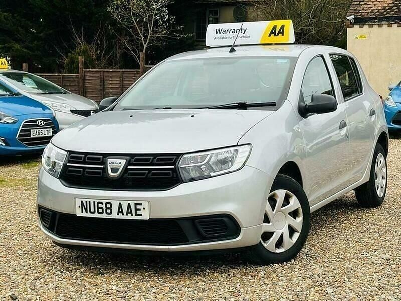 Usado Dacia Sandero Ambiance 75 CV (55 kW) 2018 Plateado Utilitario