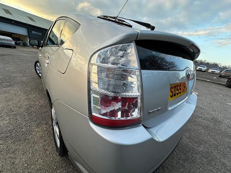 Used Toyota Prius 2009 Silver Hatchback