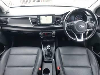 Used Kia Rio 2018 White Hatchback