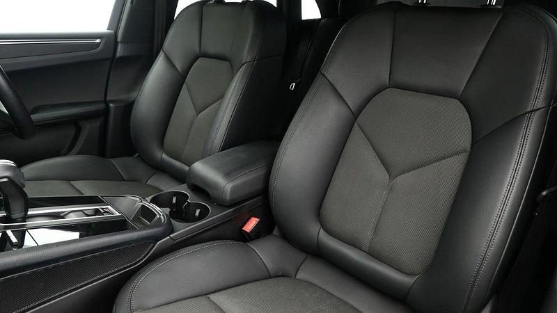 Used Porsche Macan 265 HP (194 kW) 2022 White SUV