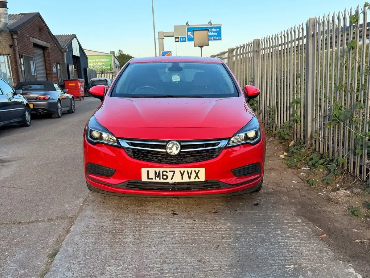 Used Vauxhall Astra 2017 Red Hatchback