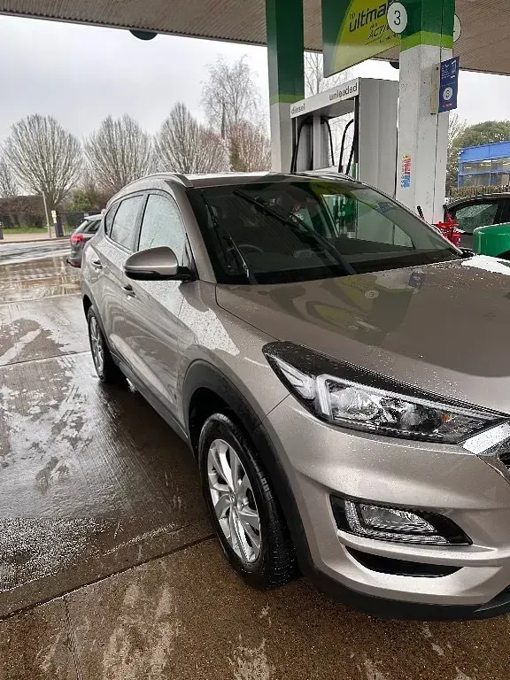 Used Hyundai Tucson SE 2019 White sand SUV