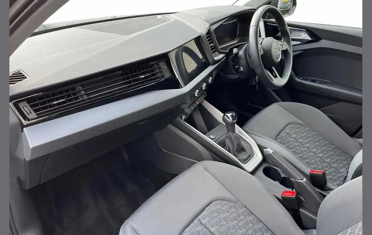 Käytetty Audi A1 Sport 94 HP (69 kW) 2024 Harmaa Katumaasturi
