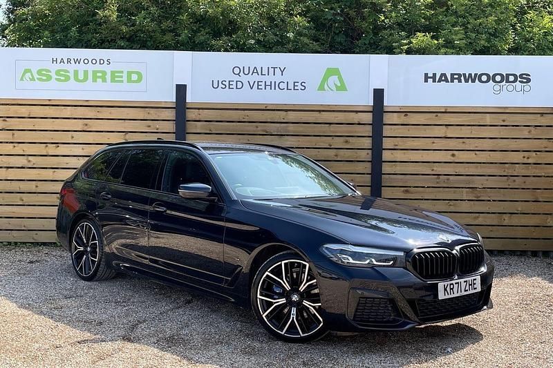 Black Used 2021 BMW 520 M Sport Estate | £29,690 (Fair price) - Image 1/4