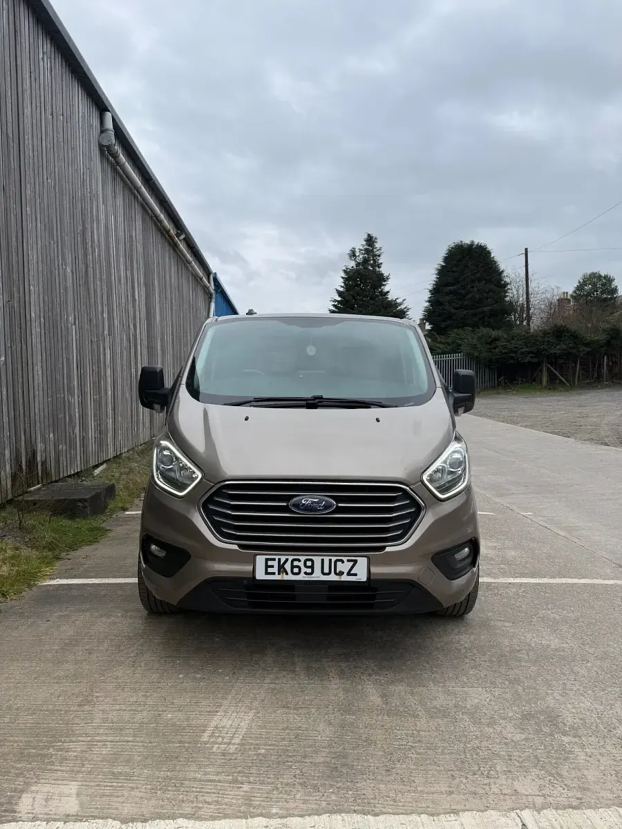 Used Ford Tourneo 130 HP (95 kW) 2019 Silver MPV