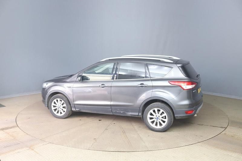 Used Ford Kuga Titanium 150 HP (110 kW) 2015 Grey SUV