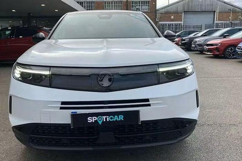 Used Vauxhall Grandland X Ultimate 136 HP (100 kW) 2025 White SUV