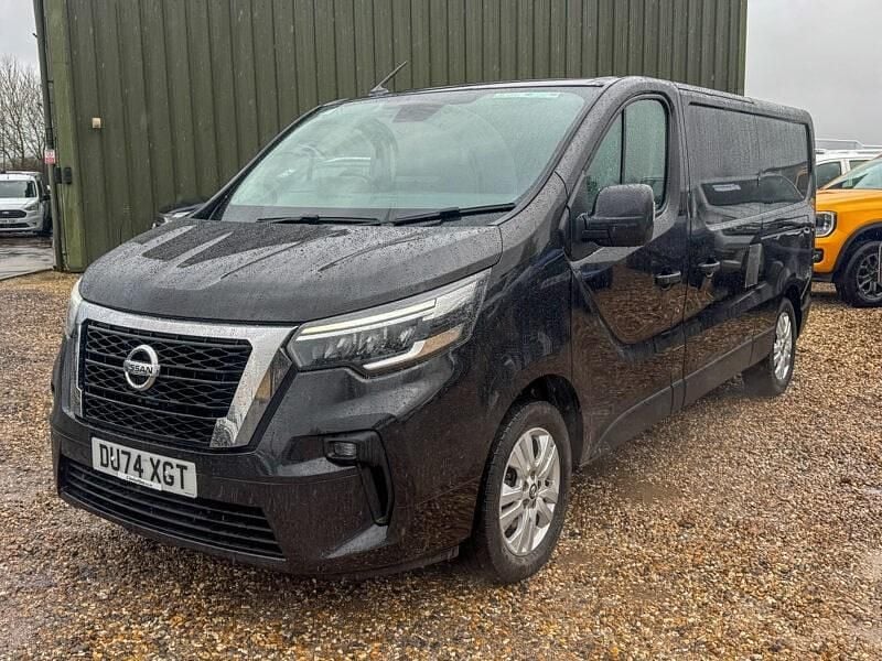 Used Nissan Primastar Tekna 150 HP (110 kW) 2024 Black MPV