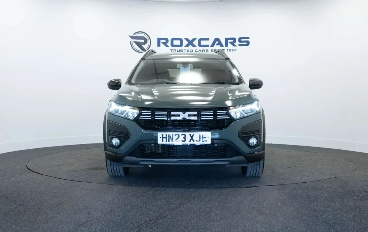 Used Dacia Jogger Extreme 110 HP (80 kW) 2023 Green MPV
