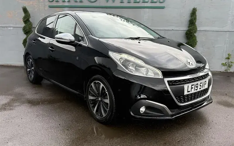 Second-hand Peugeot 208 82 CP (60 kW) 2019 Hatchback