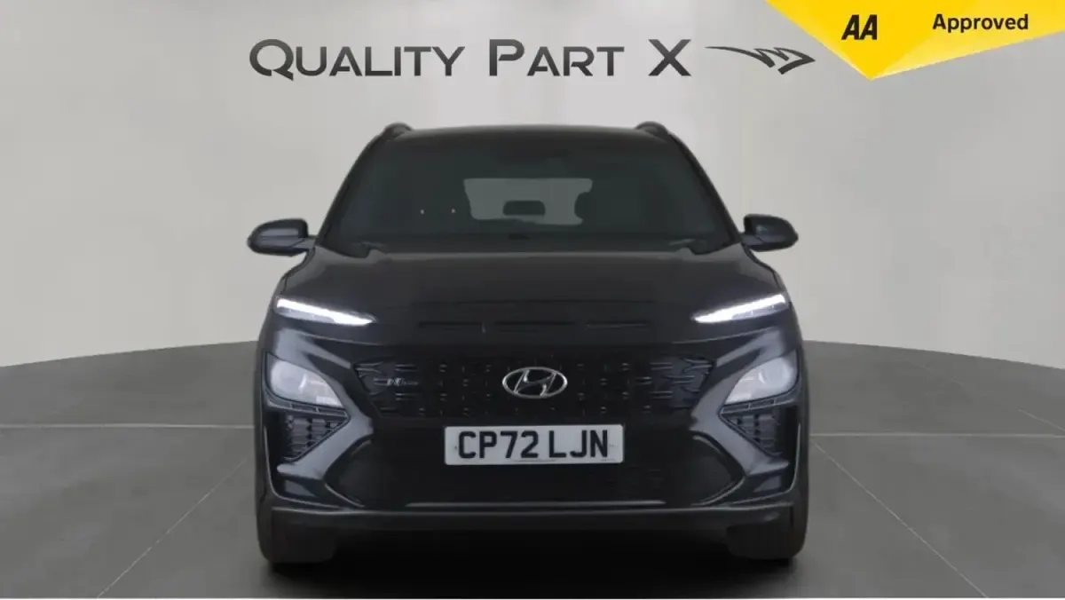 Gebraucht Hyundai Kona N Line 120 PS (88 kW) 2023 Schwarz SUV