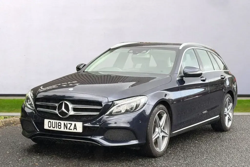 Used Mercedes C220 170 HP (125 kW) 2018 Blue Estate