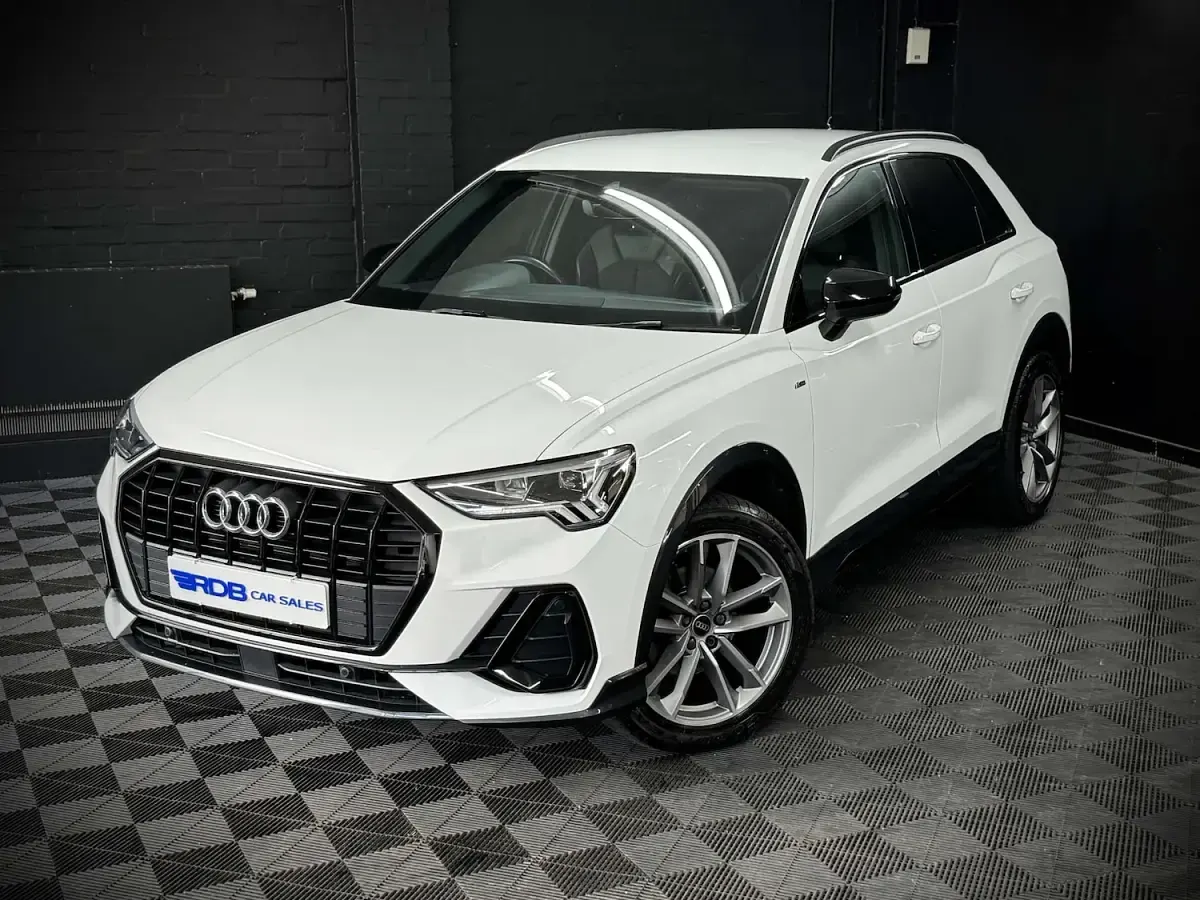 Used Audi Q3 Black Edition 150 HP (110 kW) 2022 White SUV