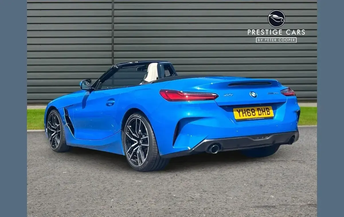 Used BMW Z4 M Sport 194 HP (142 kW) 2019 Blue Cabriolet