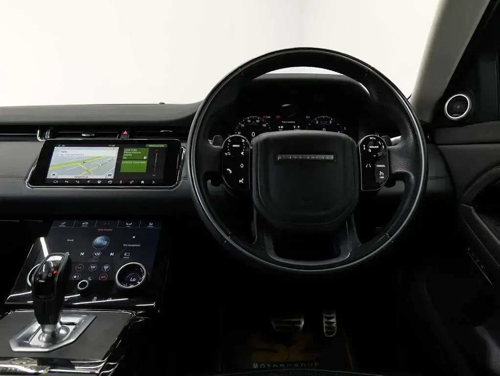 Used Land Rover Range Rover evoque HSE Dynamic 2019 White SUV