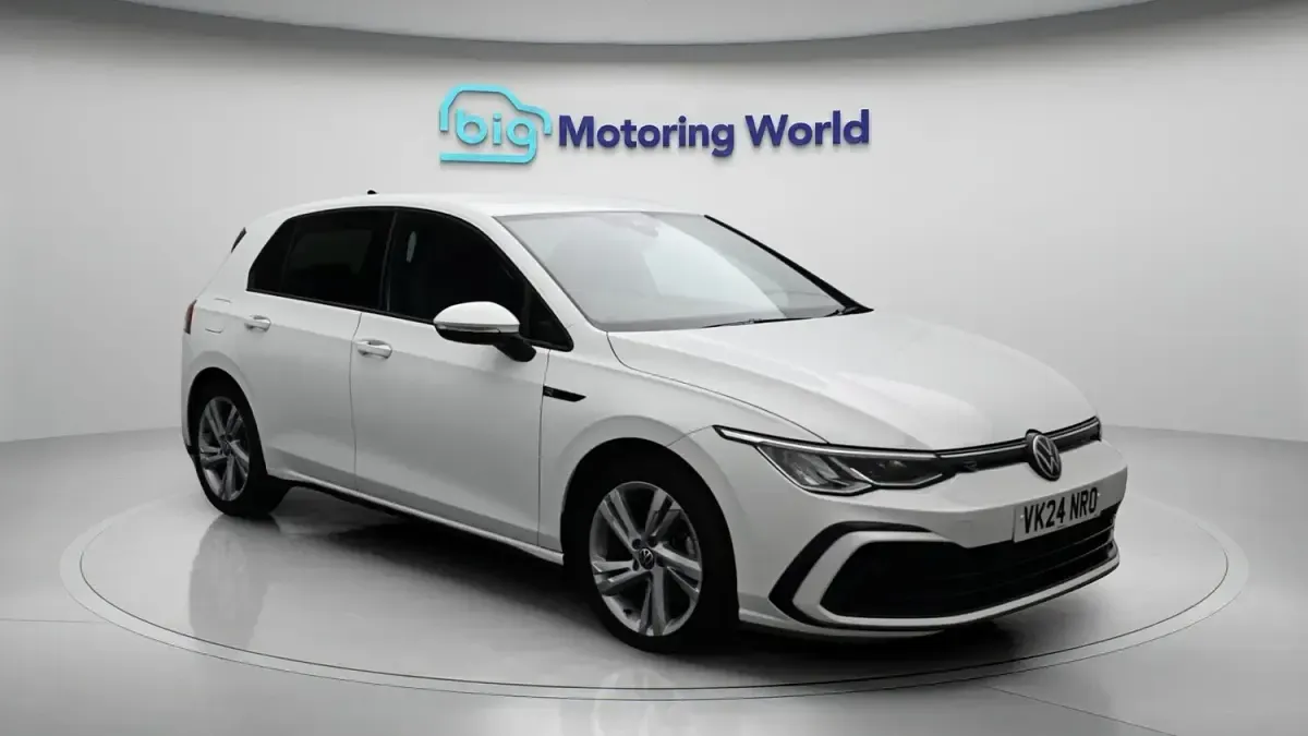 Used VW Golf VIII R-line 150 HP (110 kW) 2023 Hatchback
