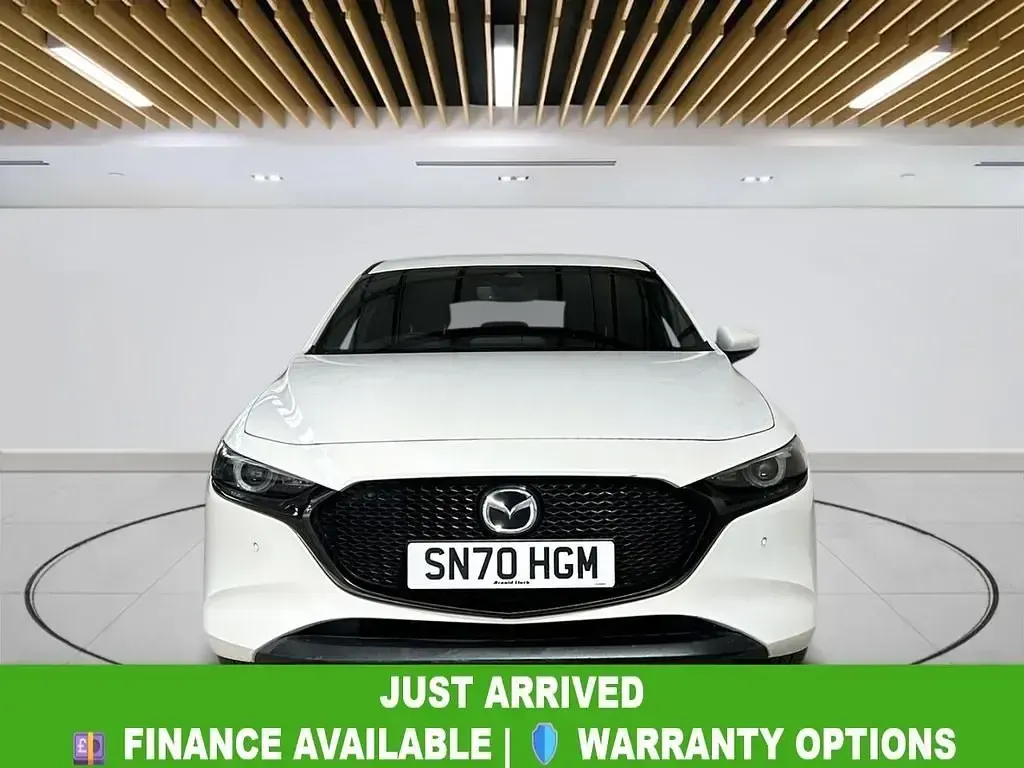 Usado Mazda 3 Inclusive 180 HP (132 kW) 2020 Branco Citadino