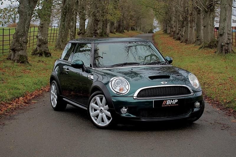 Green Used 2009 Mini Cooper S Hatch Hatchback | £5,250 (Fair price) - Image 1/4