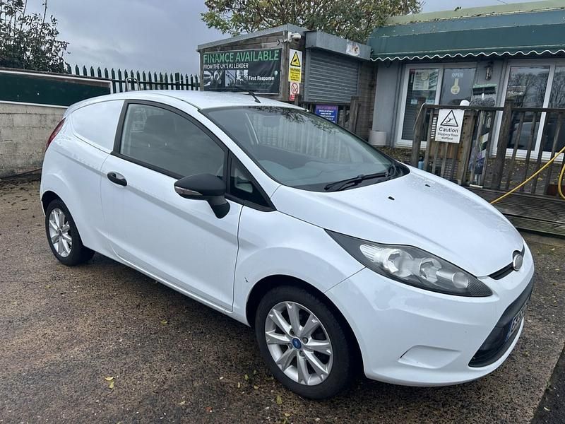 White Used 2009 Ford Fiesta Hatchback | £2,999 (A bit pricey) - Image 1/3