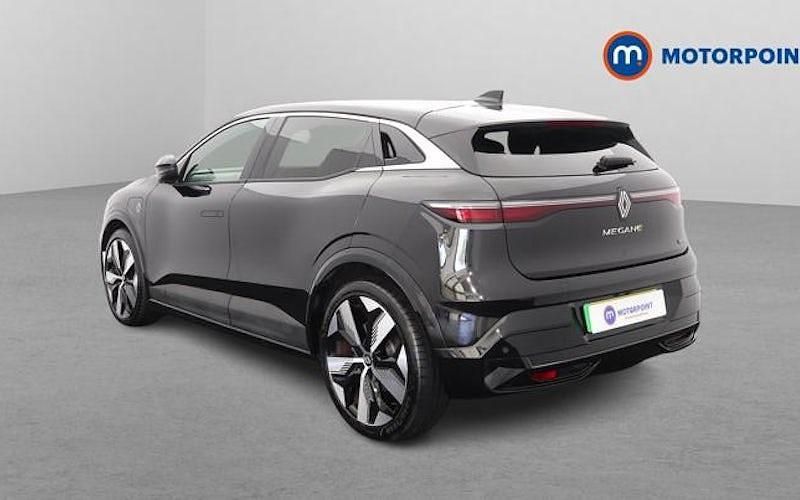 Usado Renault Megane E-Tech Komfort 160 kW (218 CV) 2025 Negro Utilitario