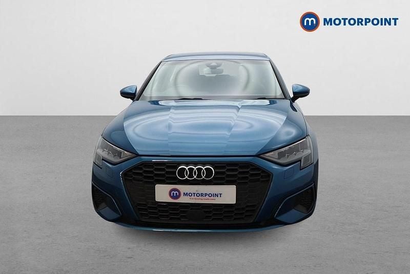Begagnad Audi A3 2023 Blå Sedan