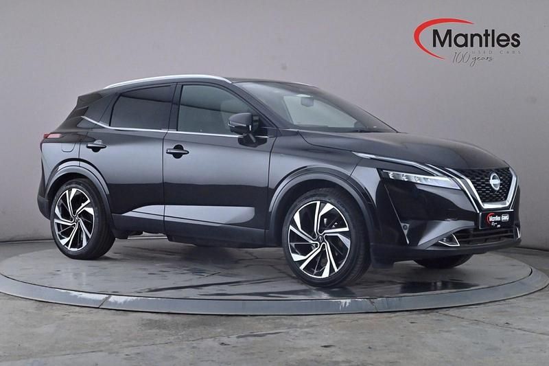 Black Used 2022 Nissan Qashqai S SUV | £21,995 (Expensive) - Image 1/4