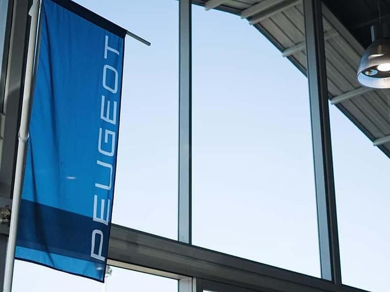 Used Peugeot 2008 GT 129 HP (94 kW) 2023 Grey SUV