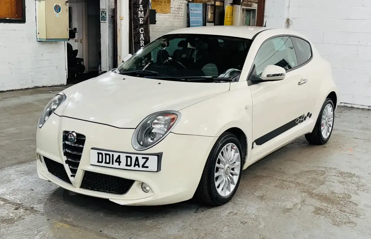 Used Alfa Romeo MiTo Sprint 105 HP (77 kW) 2014 White Hatchback