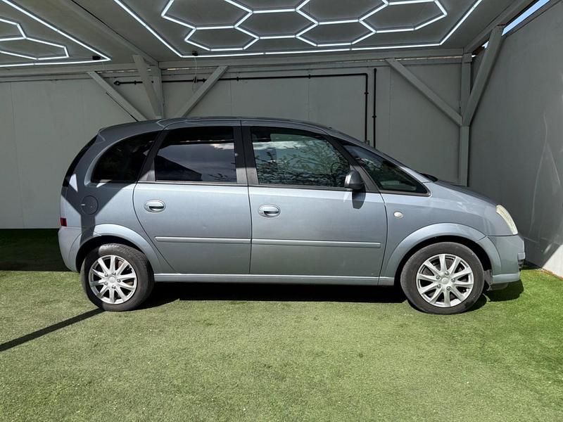 Second-hand Vauxhall Meriva 2007 Argintiu Monovolum